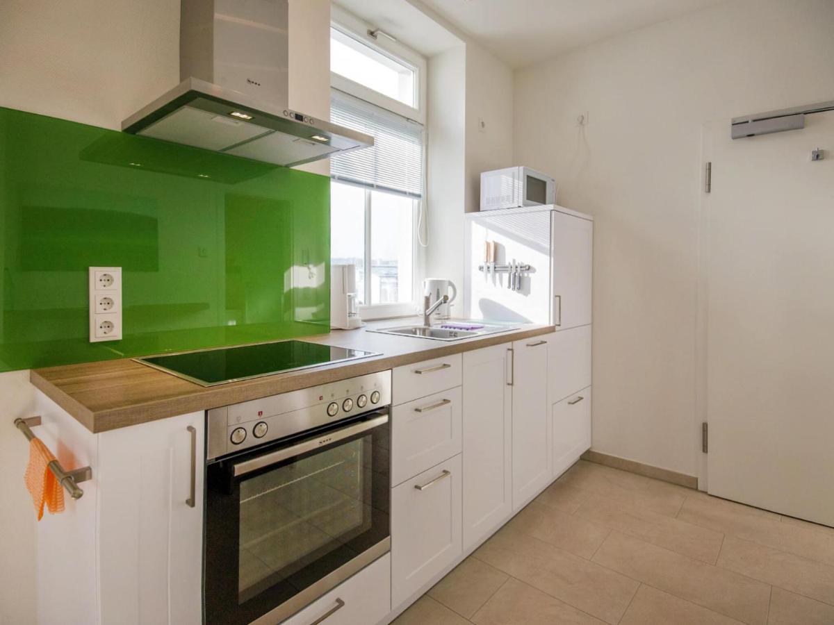 Apartment Mit 1 Schlafzimmer Und Balkon Sv 007 *